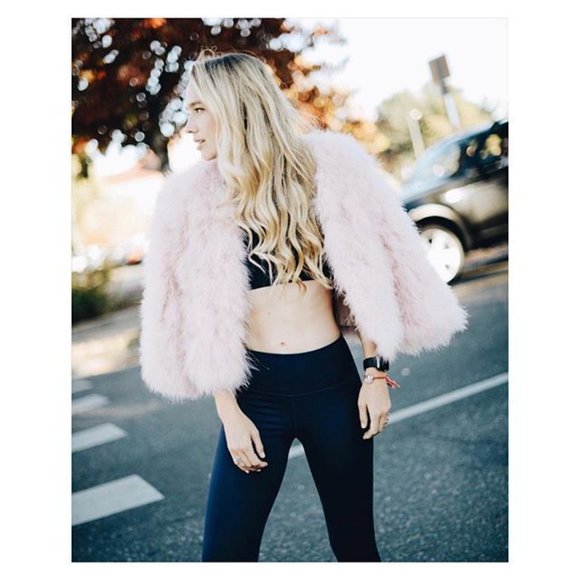 NWT Jocelyn Fifi white turkey feather bolero with delicate silver threads - Picture 1 of 13